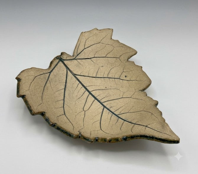 Butterfly Puddler - Cup Plant Leaf in Vert Lustre