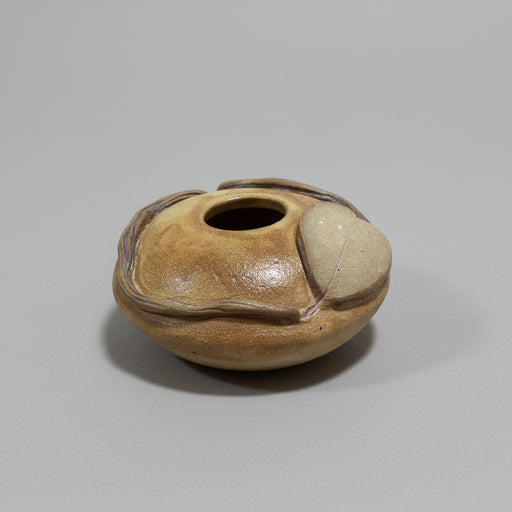 side/ top view of pillow vase