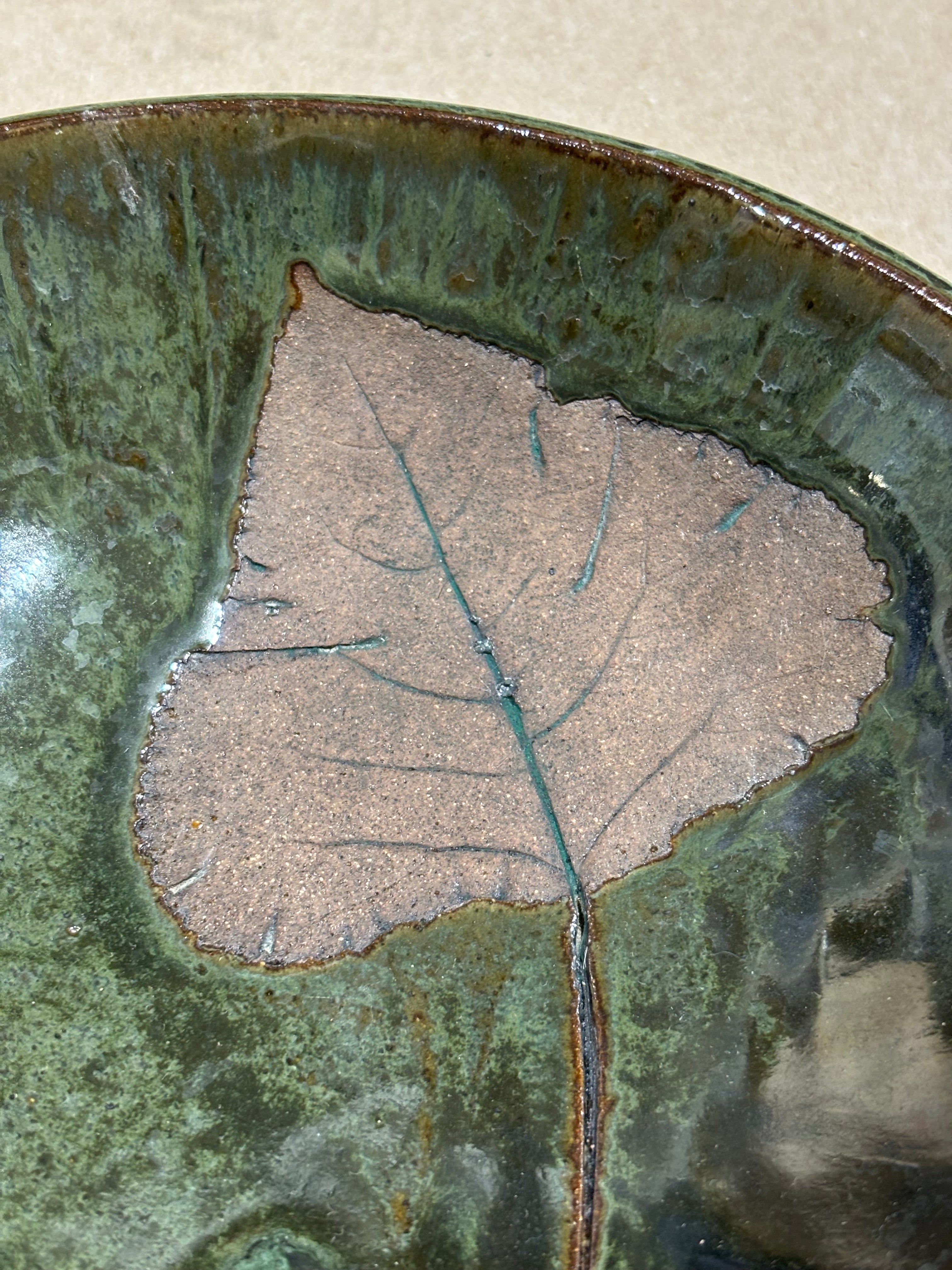 Medium Embossed Eastern Cottonwood Leaf Bowl - Thumbnail 2