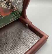 Oasis Recycled Bird Feeder
turn button to keep tray in place during use