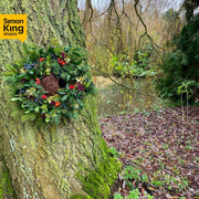 Simon King Wreath Nester - decorations not included