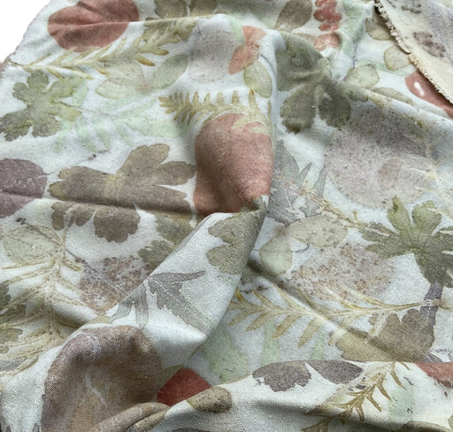 Table Runner Leaves Silk Noil with No Dye - Small details
