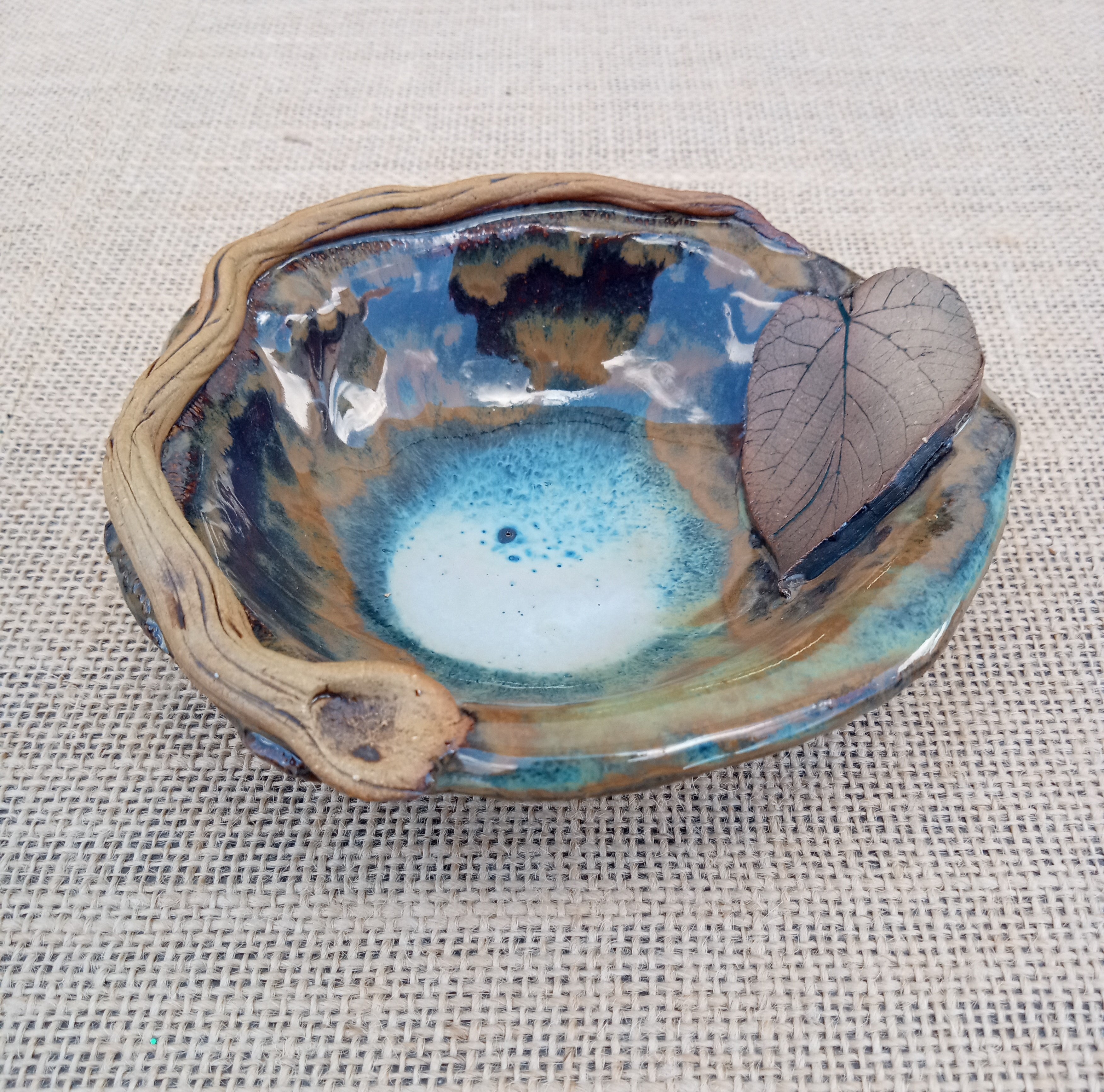 Stoneware Tiny Embossed Leaf Bowl - Basswood - Thumbnail 3