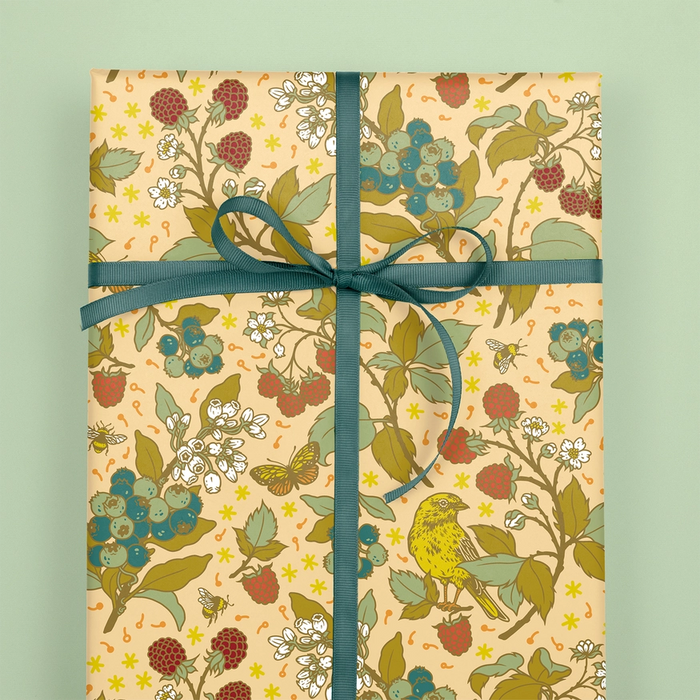 Recyclable Gift Wrap / Double-sided Wrapping Paper: Berries - Ribbon not included