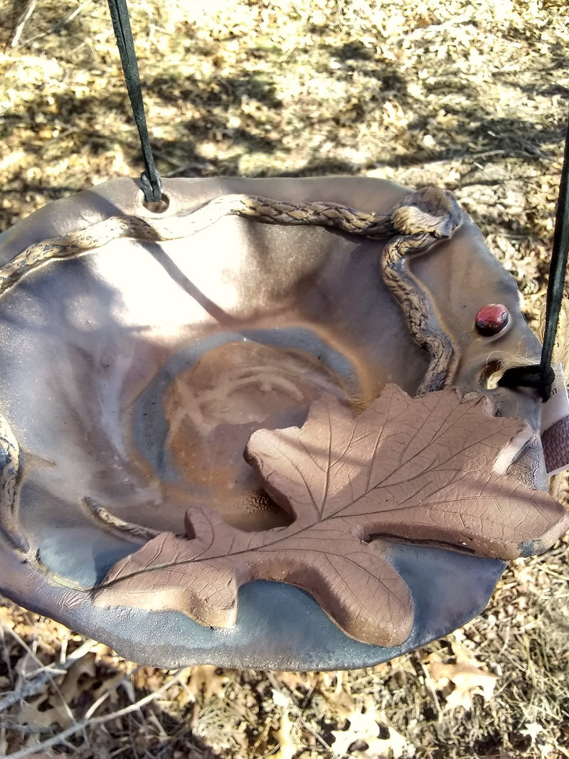 Hanging Bird Bath - Bur Oak Leaf