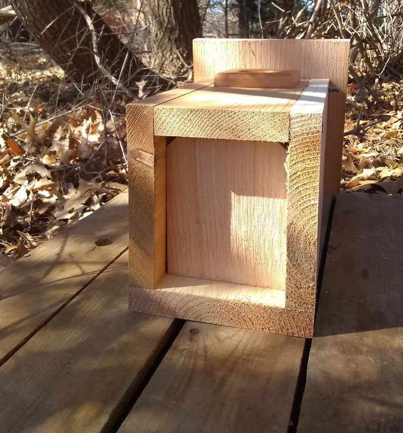 Cedar Bluebird House with Polywood Predator Guard-bottom with drainage spaces