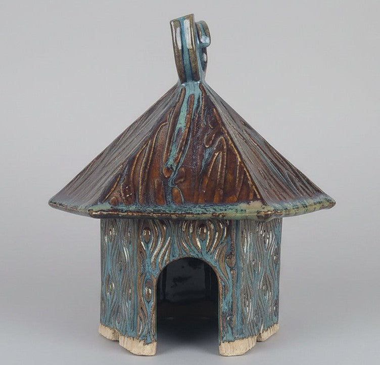 Toad House with Peacock Design - Dark Slate