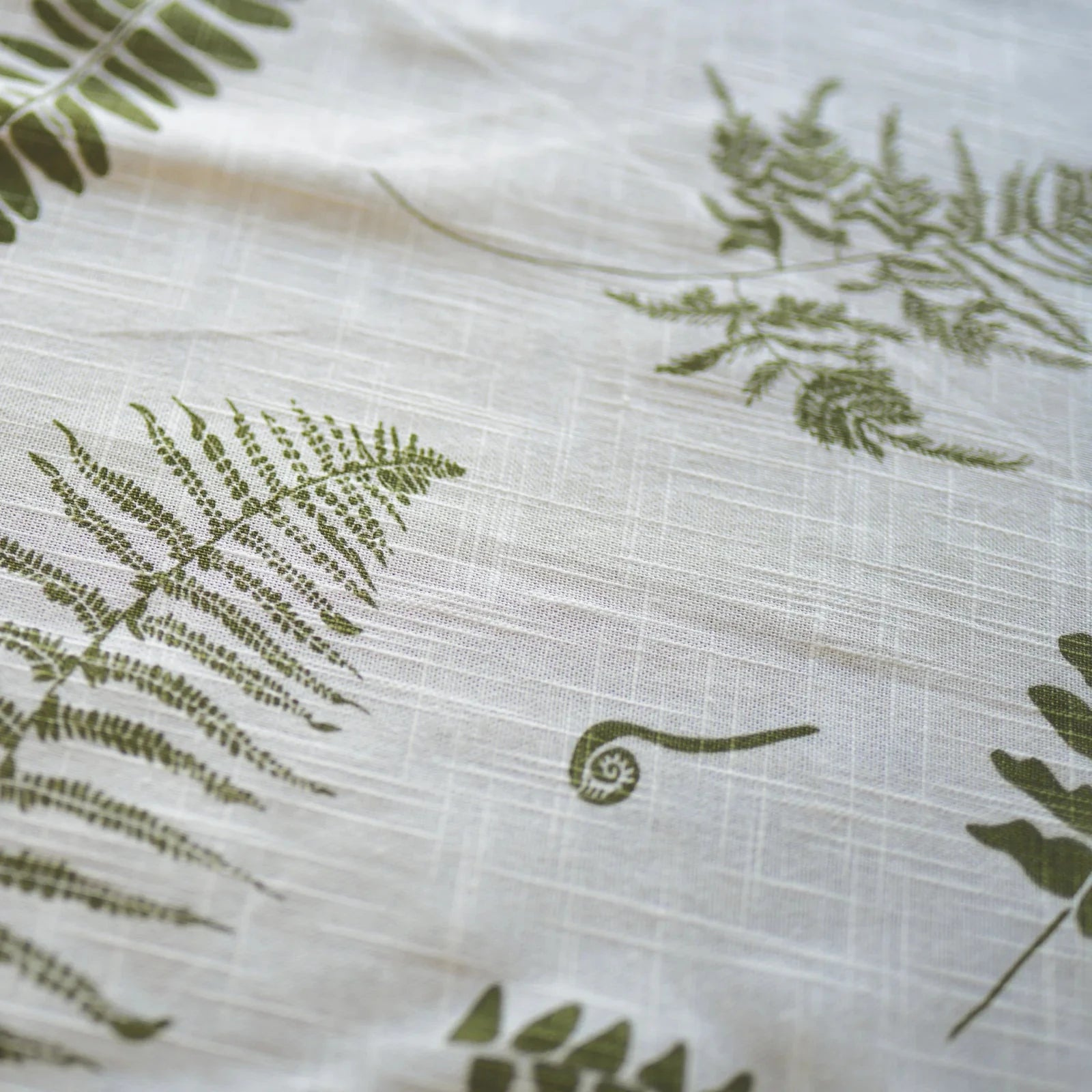 Organic Table Runner - Fronds - Thumbnail 3