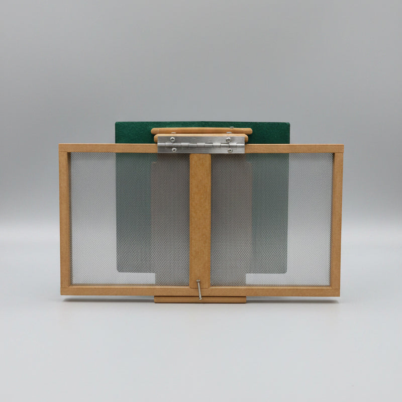 Mini Magnet Hanging Feeder - bottom view of tray