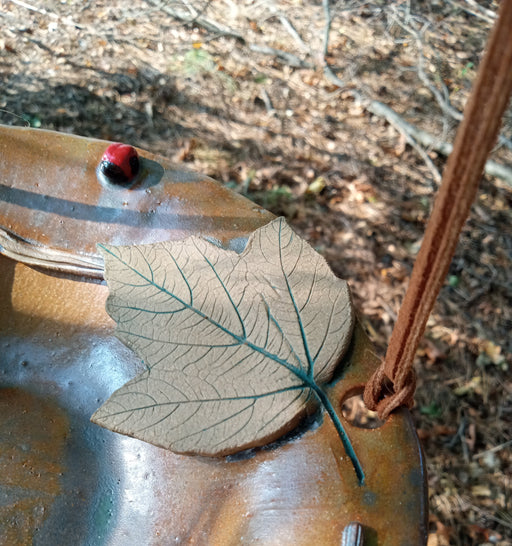 Hanging Bird Bath -Common Ninebark Leaf Bowl - leaf details