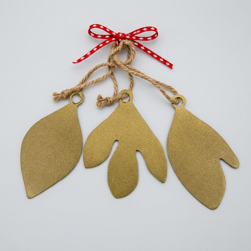 Gold color Sassafras Trio Leaf Ornaments