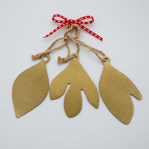 Gold color Sassafras Trio Leaf Ornaments