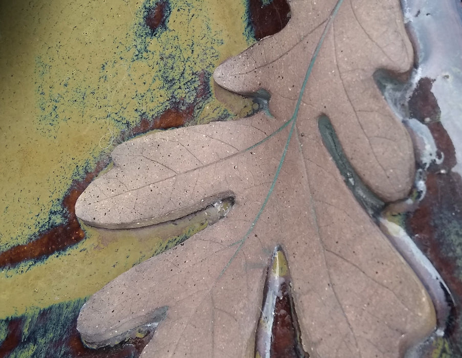 Square Stoneware Platter with Small Bowl - Oak Leaf - Leaf details