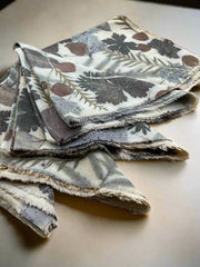 Table Runner and 4 Napkins - Muted Tone