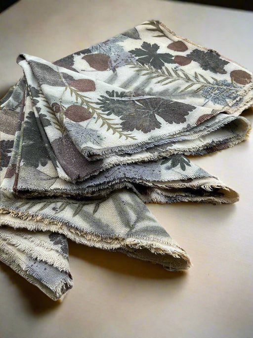 Table Runner and 4 Napkins - Muted Tone