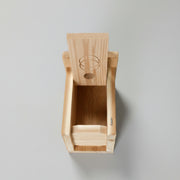 Chickadee/Wren Nesting Box - Cedar
scoring on interior panel for fledgling assistance