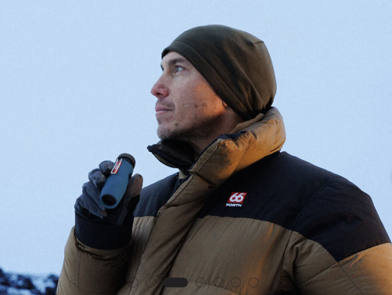 Zero Tube 10x25 Monocular in use