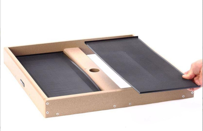 Pole Mounted Recycled tray feeder with roof - inserts