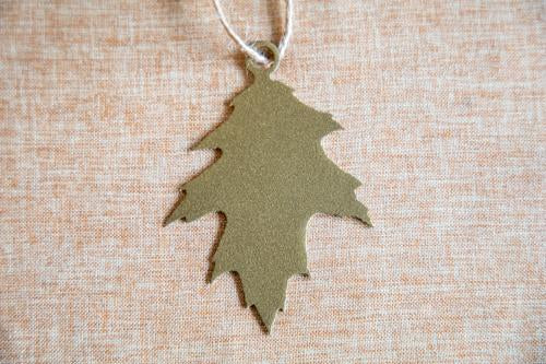 Gold black oak ornament