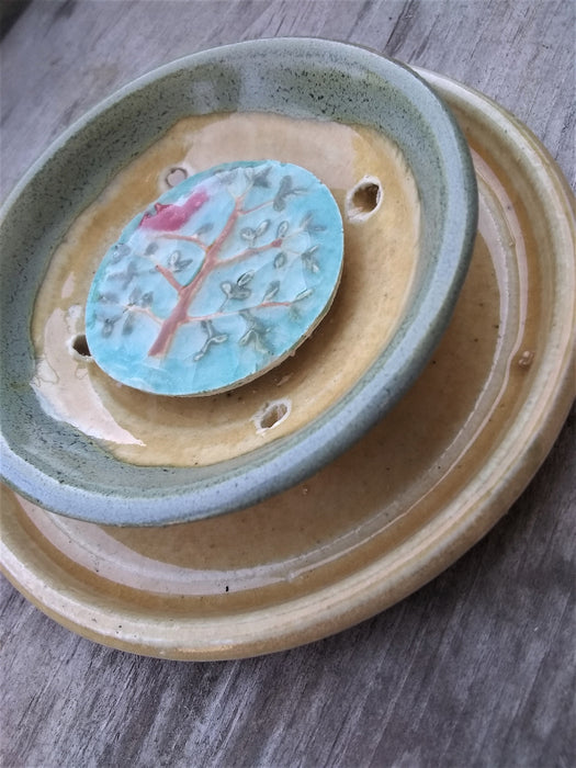 Nature Ceramic Double Soap Dish - Cardinal on Blue Background - close up 