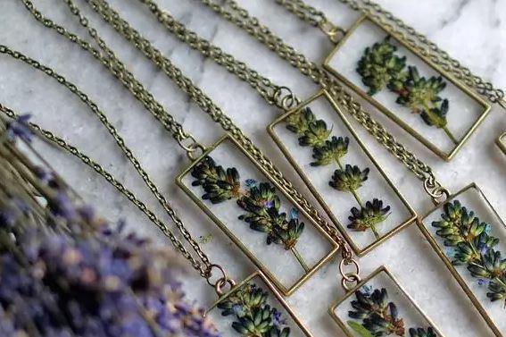 Lavender Pendent Necklace 2