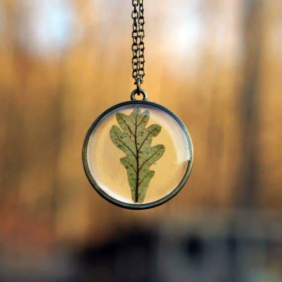 Pretty pickle Oak Leaf Necklace