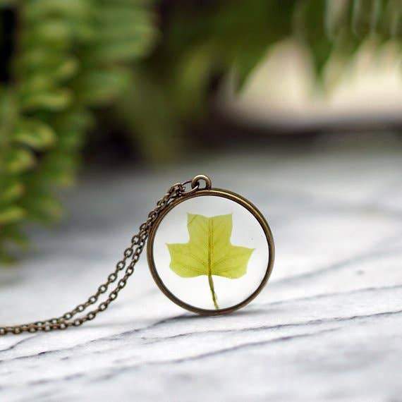 Pretty Pickle Tulip Tree Leaf Necklace
