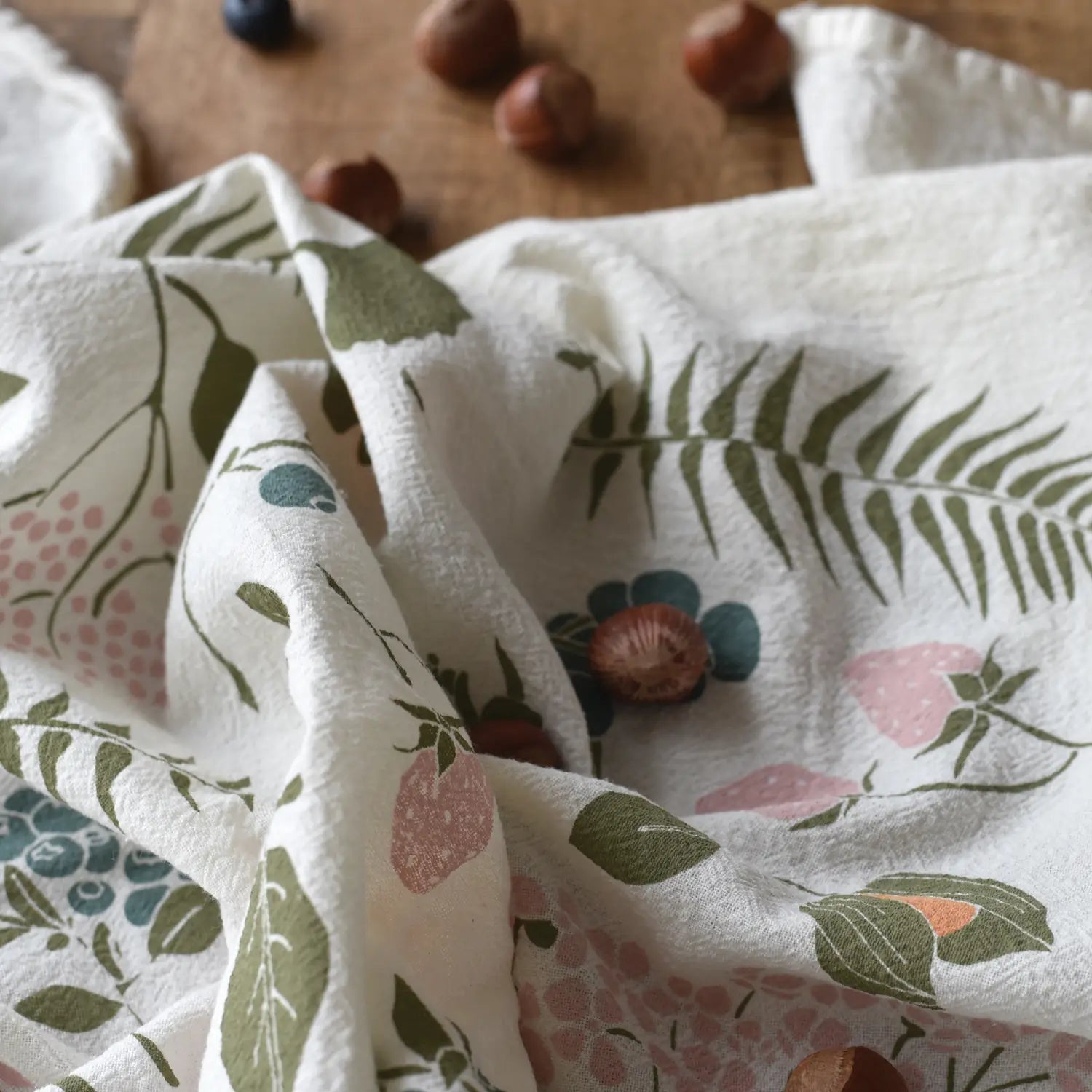 Wild Berries & Nuts Towel - Thumbnail 4